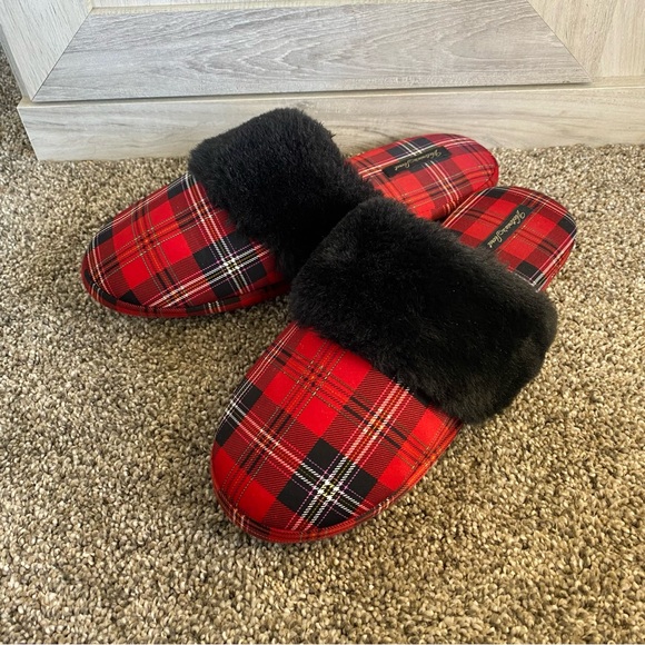 Victoria secret NWOT Slippers Size L 9-10 Condition is "New Christmas Mule Slide - Picture 8 of 12